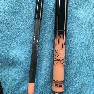 SOLD!!! Kylie cosmetics lip kit
